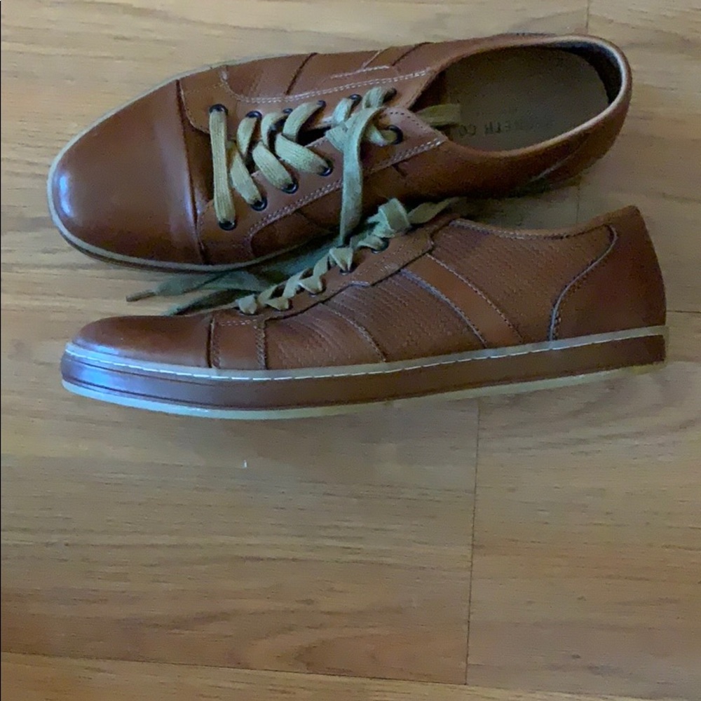 Shoes - Picture 2 of 3